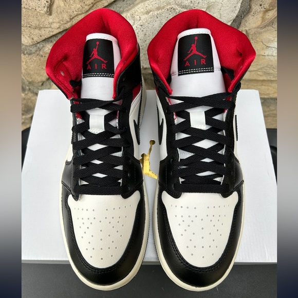 Air Jordan 1 Mid “Black Sail” Size 8.5 Women’s - Picture 3 of 11